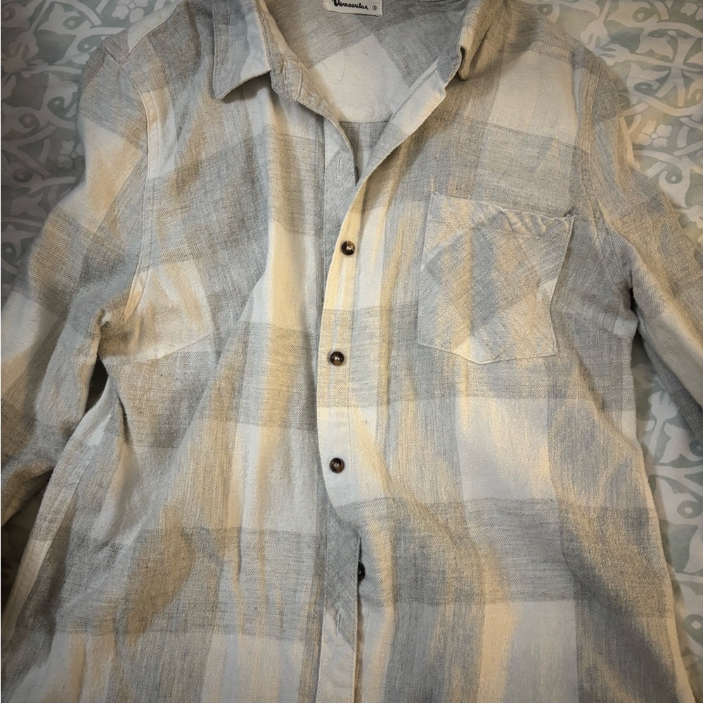 Women’s Gray Plaid Shirt